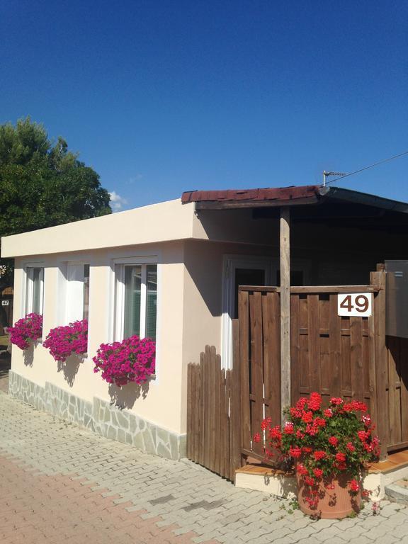 Camping Vallecrosia Exterior photo